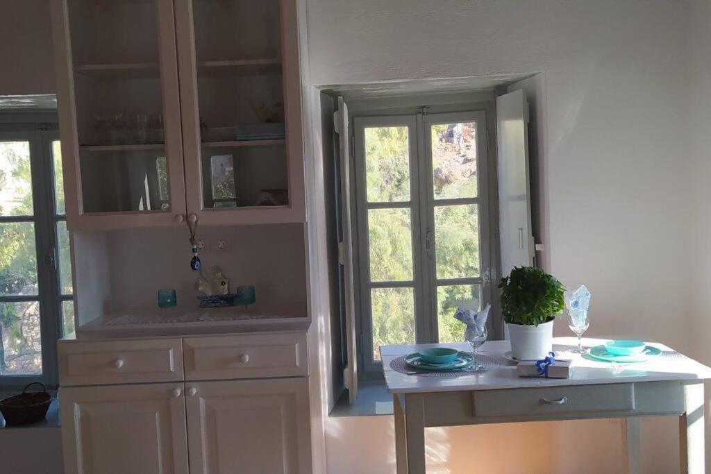 Iolis Loft Hydra Apartment ภายนอก รูปภาพ