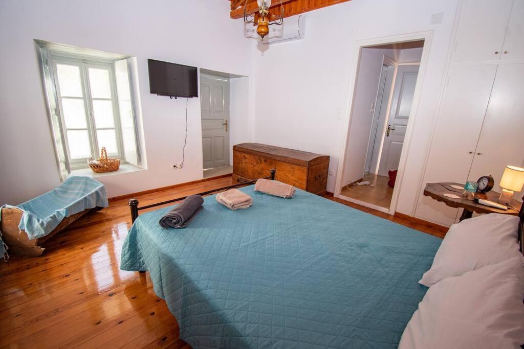 Iolis Loft Hydra Apartment ภายนอก รูปภาพ