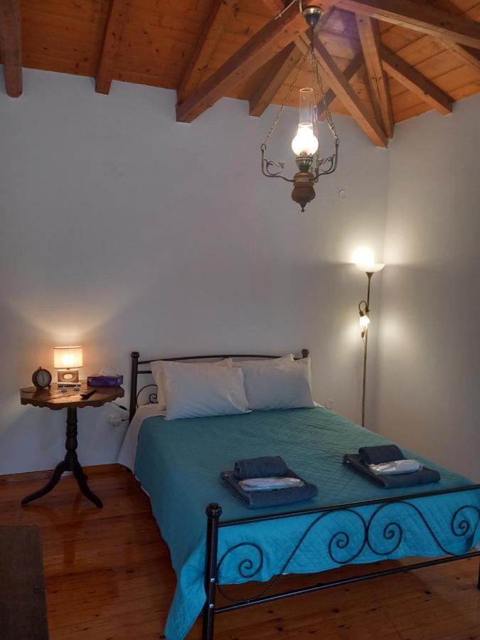 Iolis Loft Hydra Apartment ภายนอก รูปภาพ
