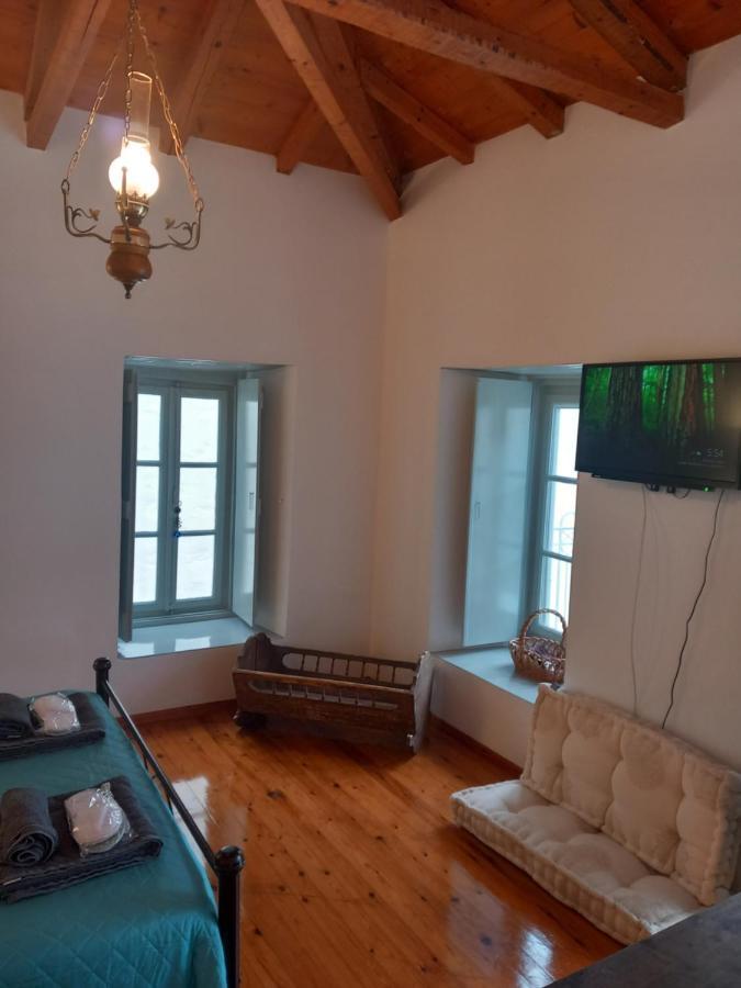Iolis Loft Hydra Apartment ภายนอก รูปภาพ